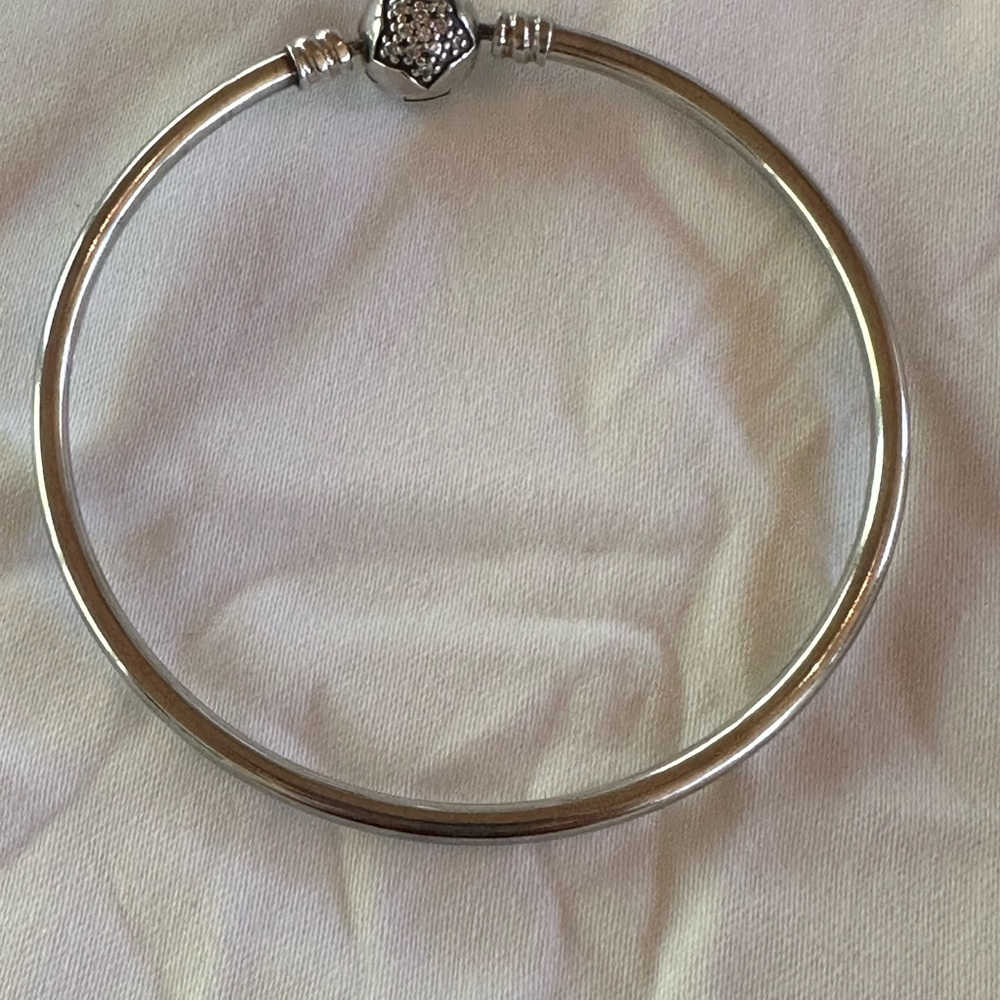 Pandora Bangle Bracelet with Pave crystal ⭐️